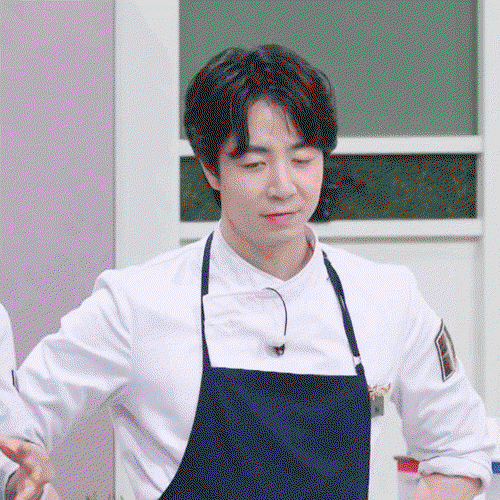 AAfjYo.gif