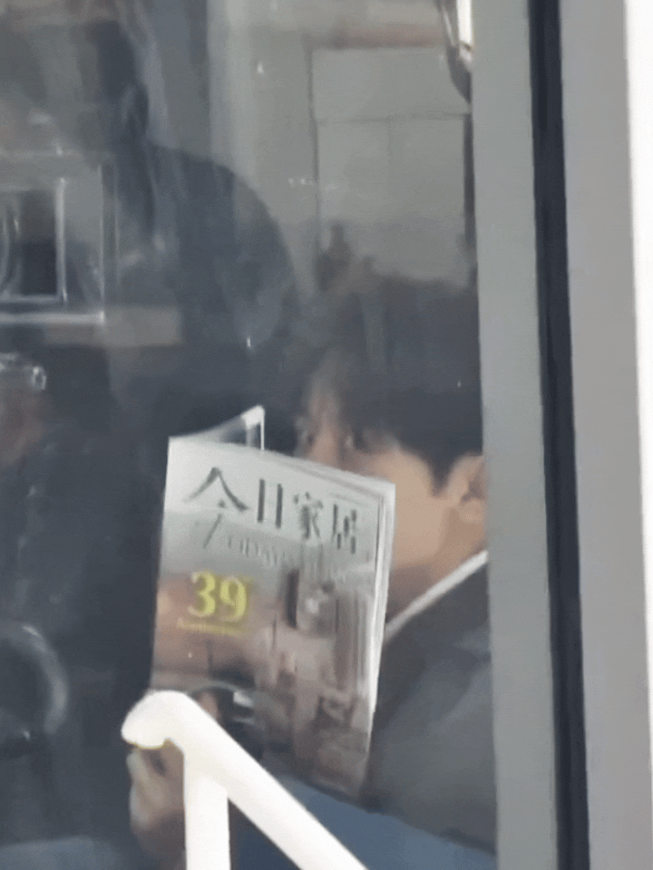 ADKoBo.gif