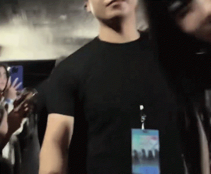 AGDwEe.gif