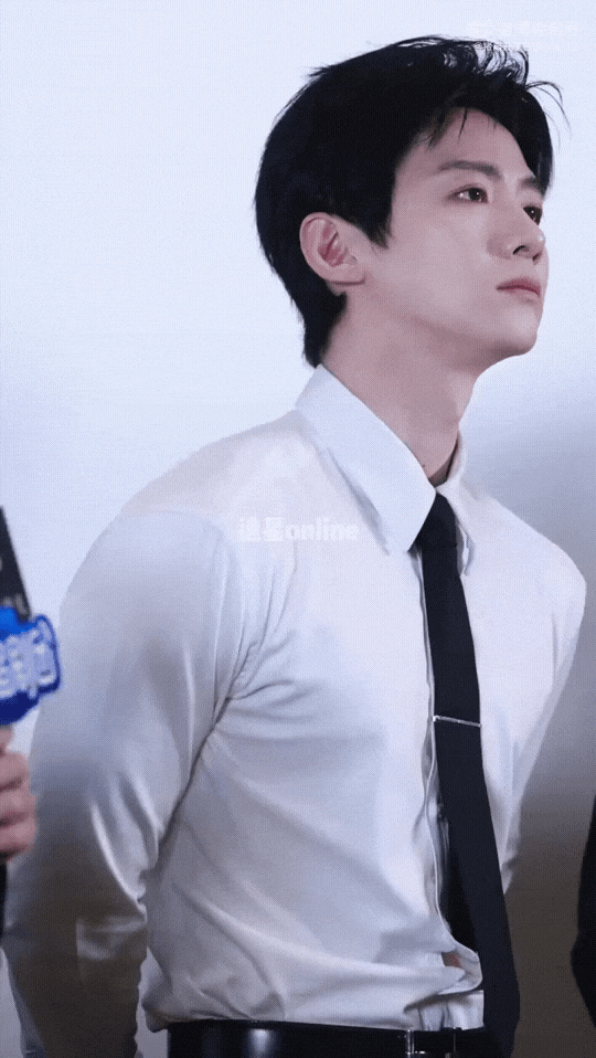 AJhJWz.gif