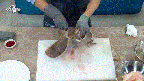 AMFqca.gif