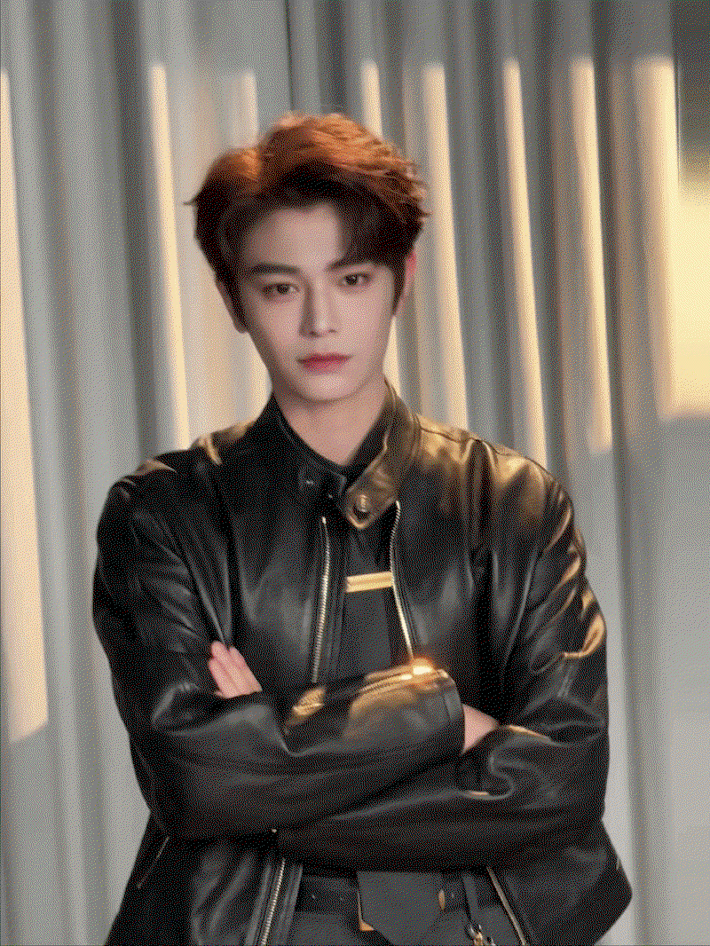 AOYzEh.gif