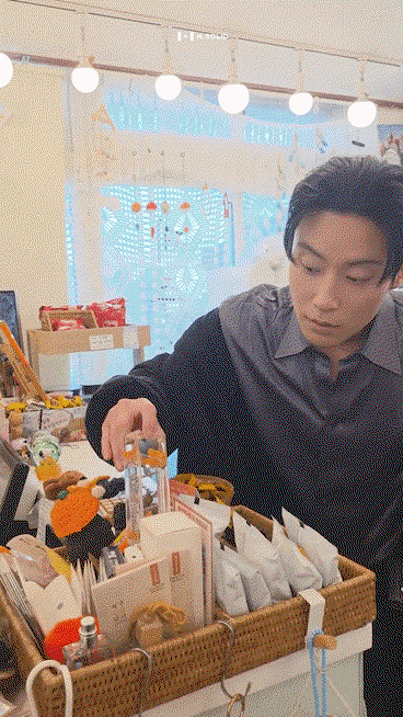 AReqty.gif