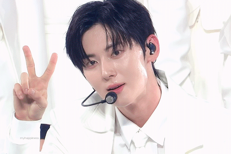 AUQNBF.gif