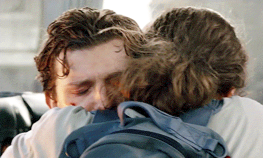AUVYBk.gif