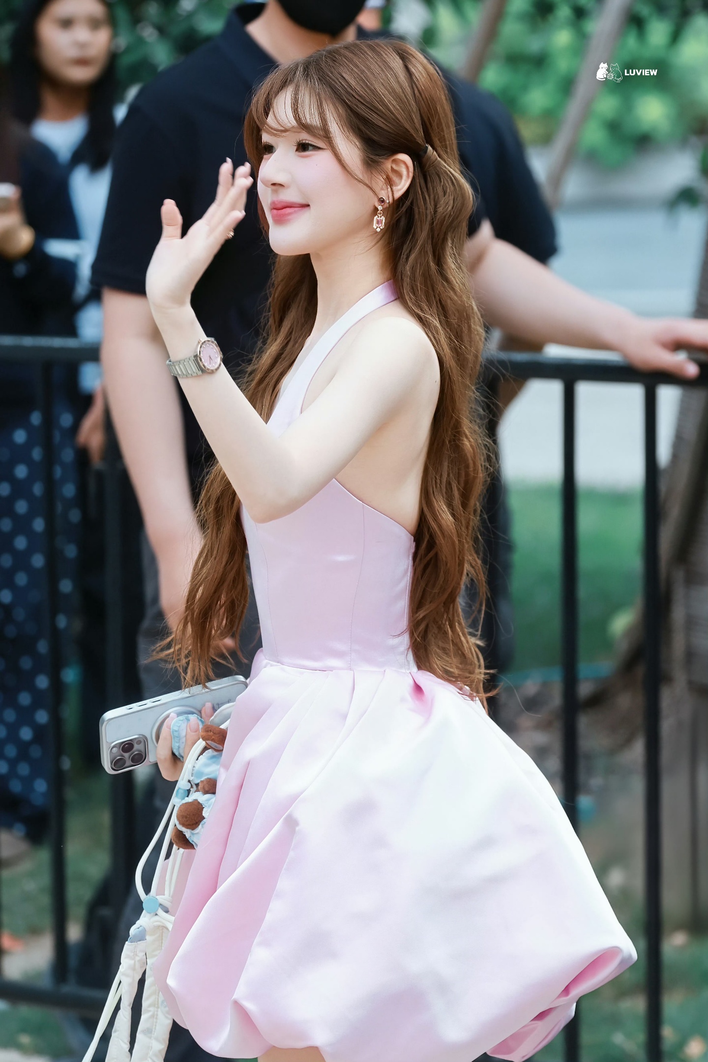 AYLMqL