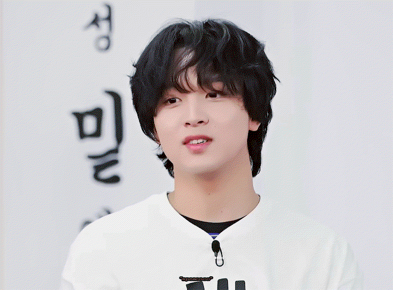 AaXeWT.gif
