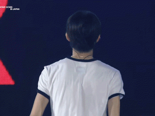 AakJTy.gif