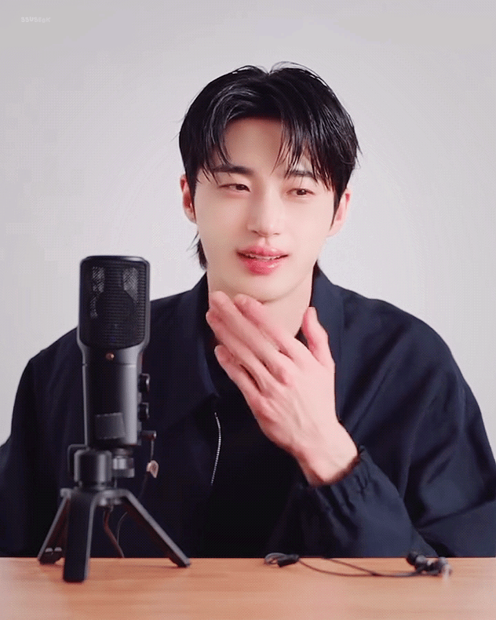 AhMGty.gif