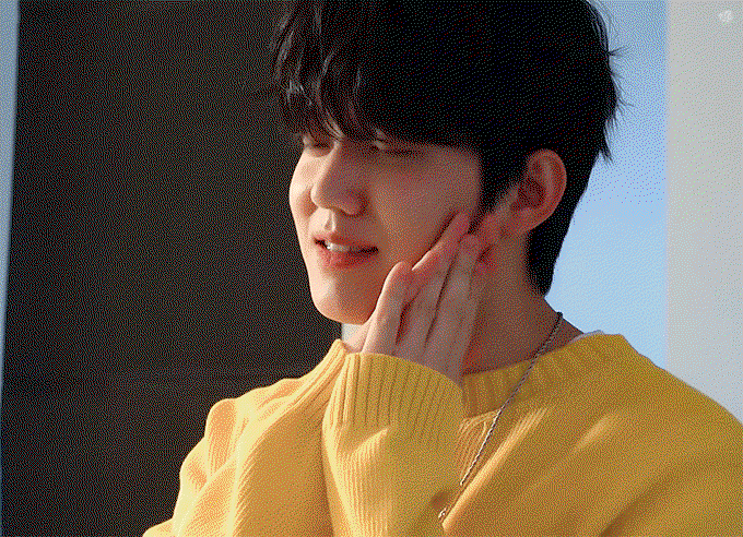 AhUwLl.gif
