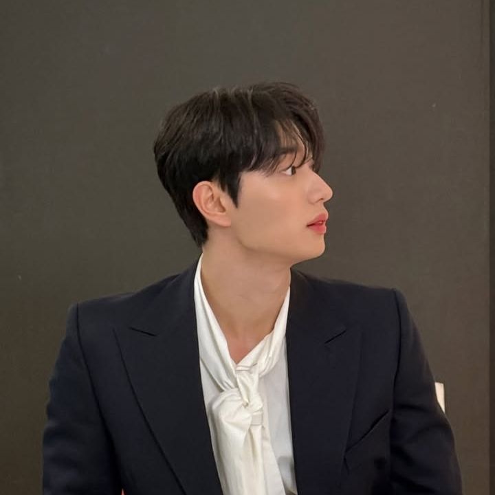 AmjhMj
