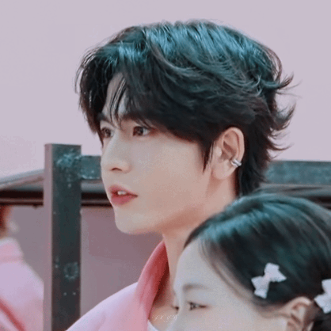ApUtmO.gif