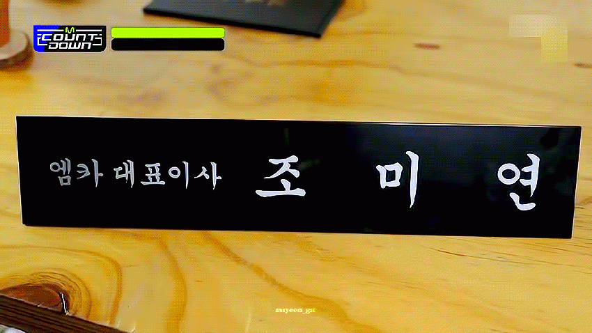ApgyXT.gif