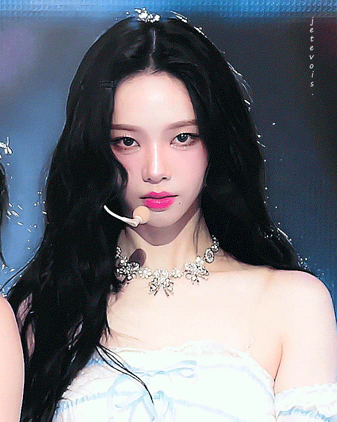 AvIUeR.gif