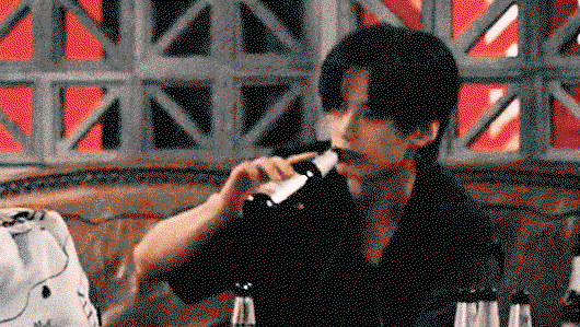 AxcfCm.gif