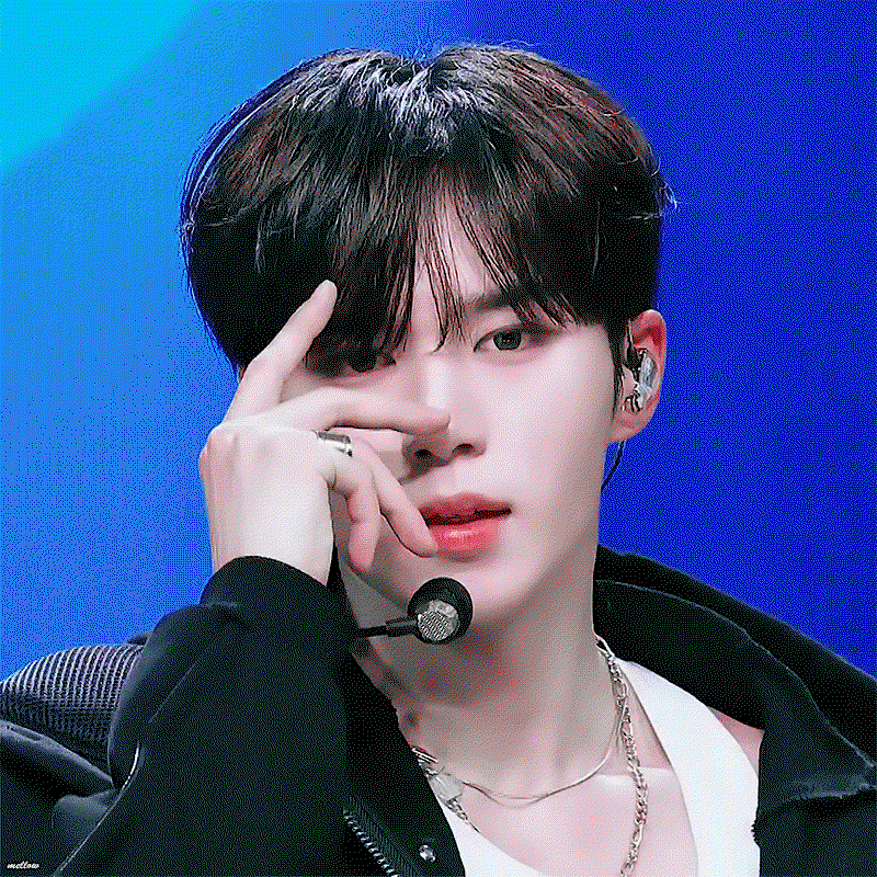 BBgUnj.gif