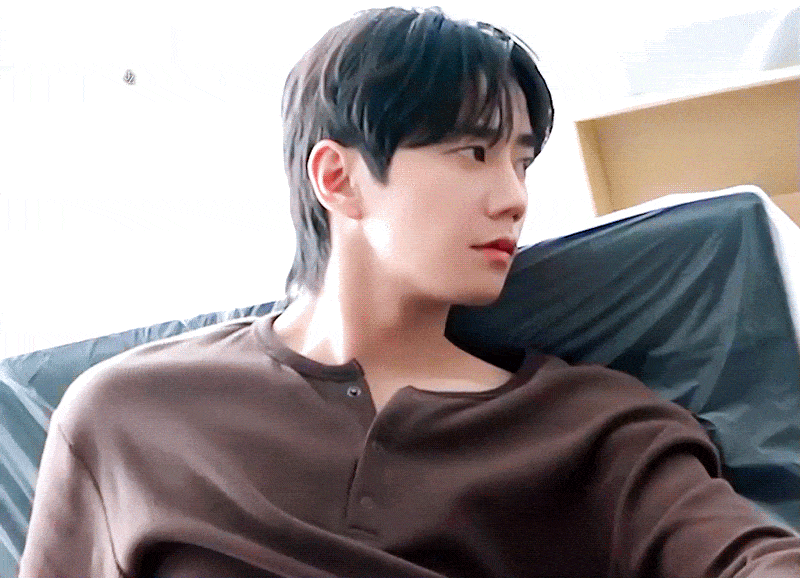 BGAYhs.gif