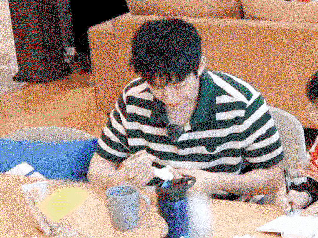 BNYmGo.gif