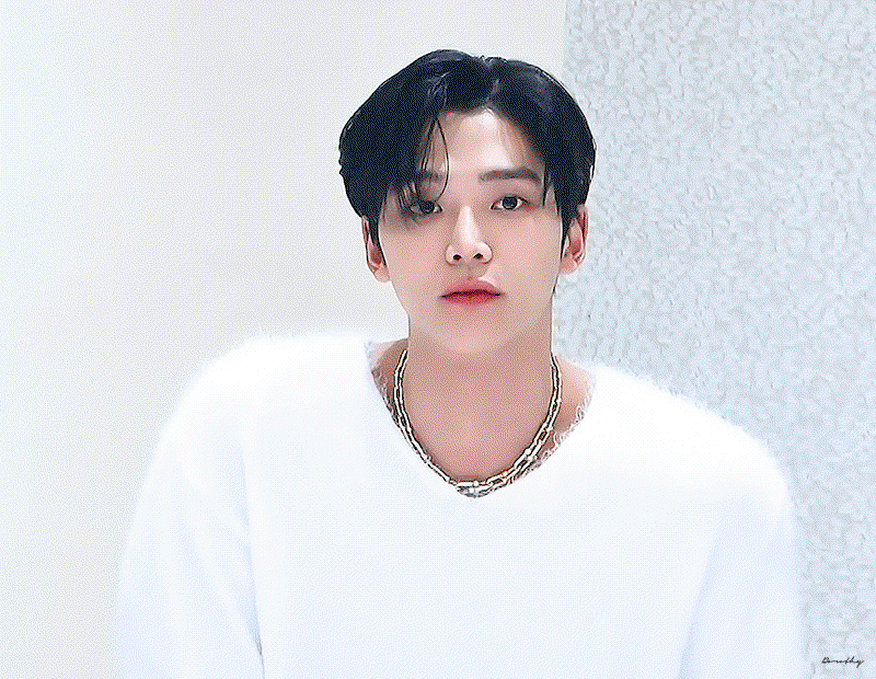 BXUiAd.gif