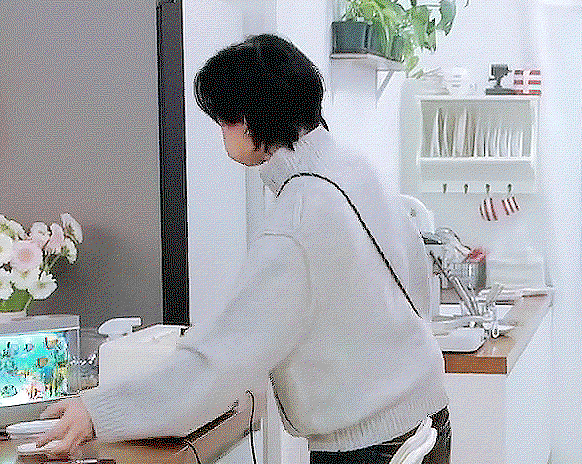 BZEwOK.gif