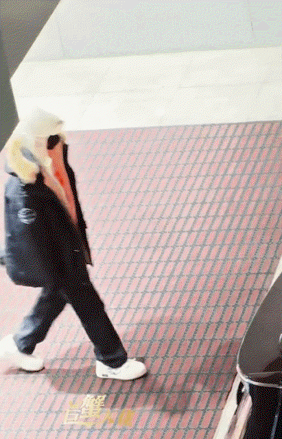 BjDEzK.gif