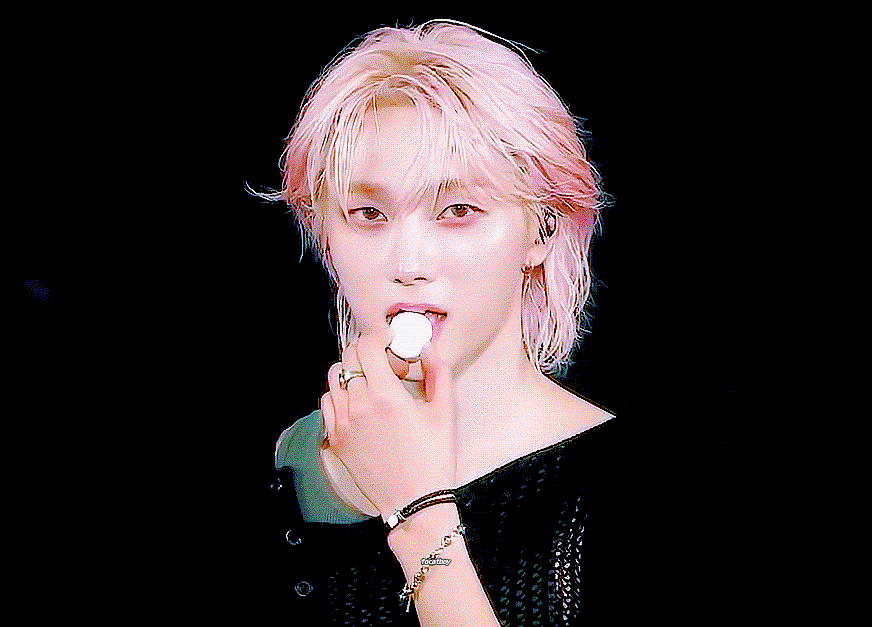 BmHxkB.gif