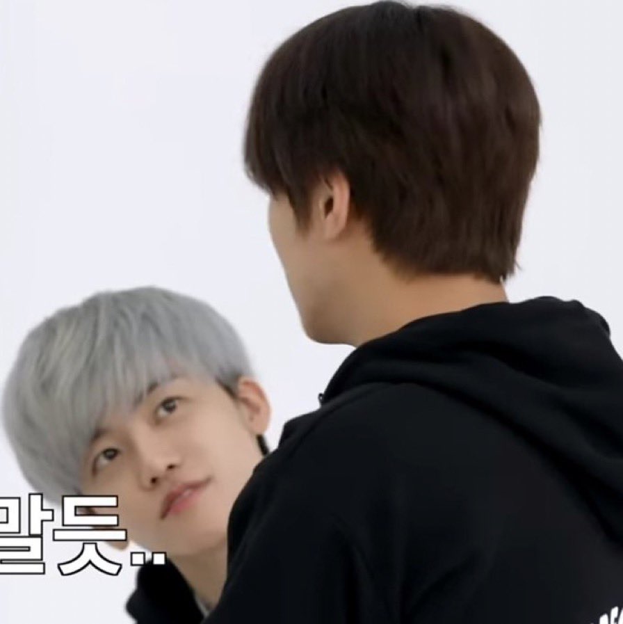 해찬이 보는 재민이ㅋㅋㅋㅋ