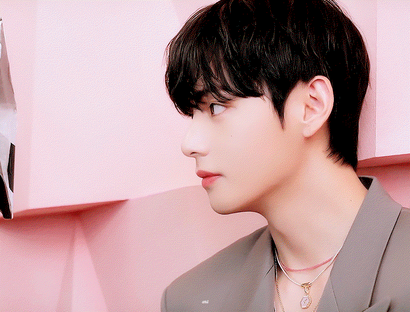 BrUHOs.gif