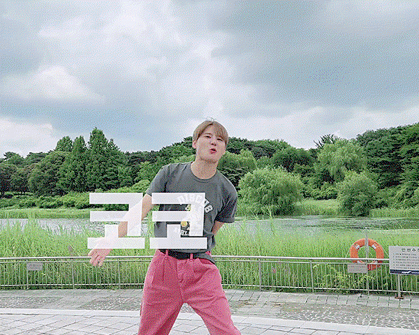 BujdBQ.gif