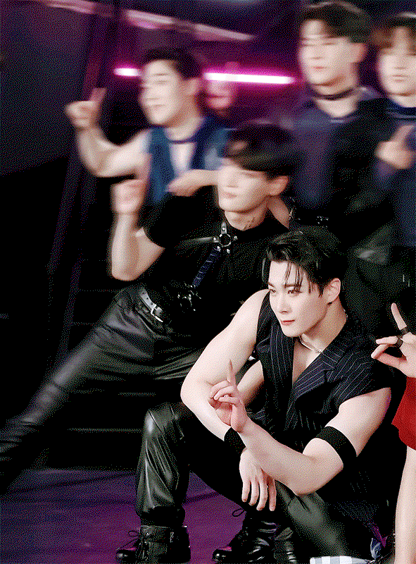 Bypjhy.gif
