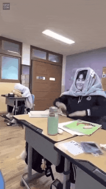CMkmVd.gif