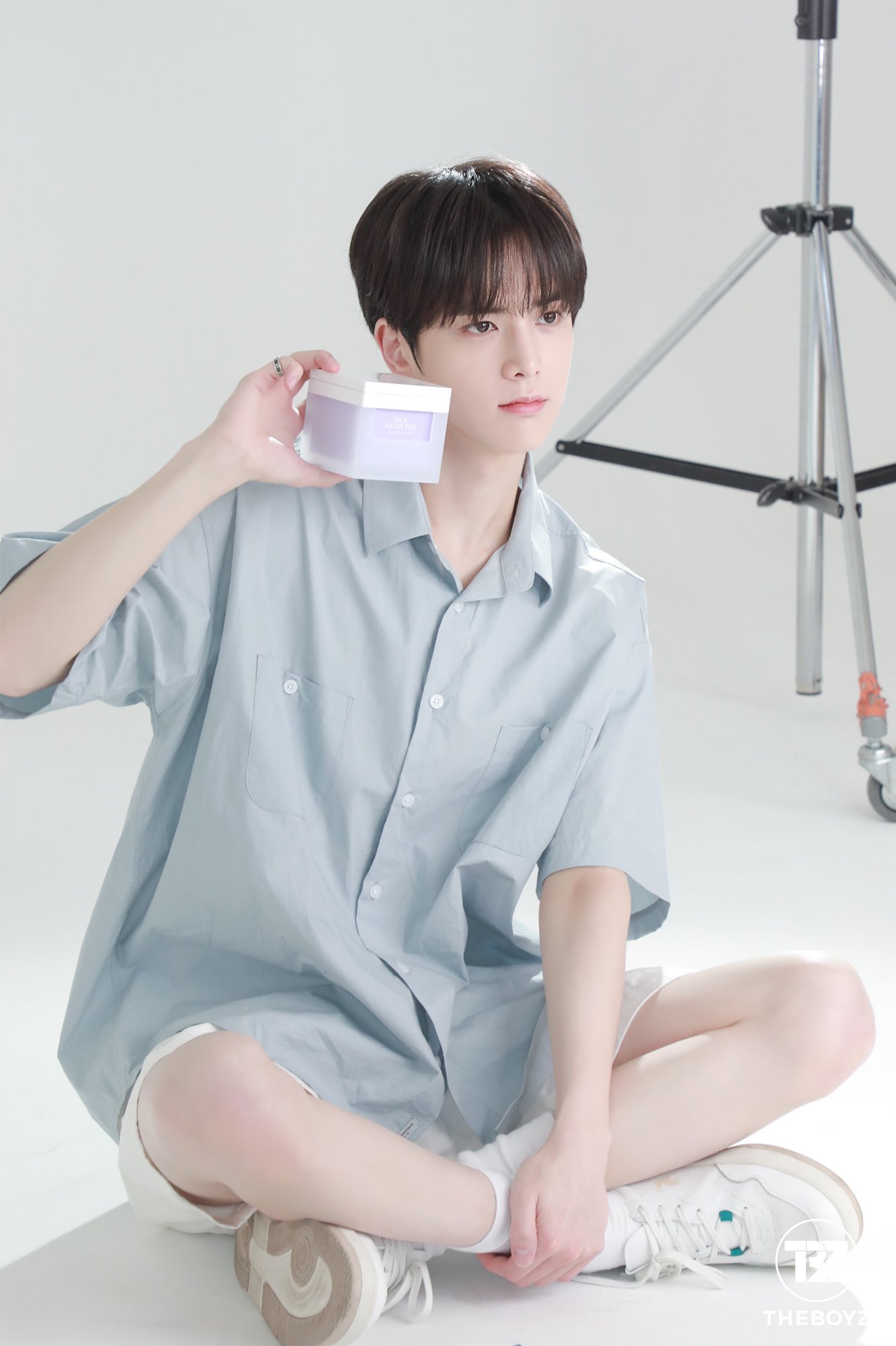 더쿠 - [📸][THE BOYZ] 영훈·주연 더마토리 광고 촬영 비하인드