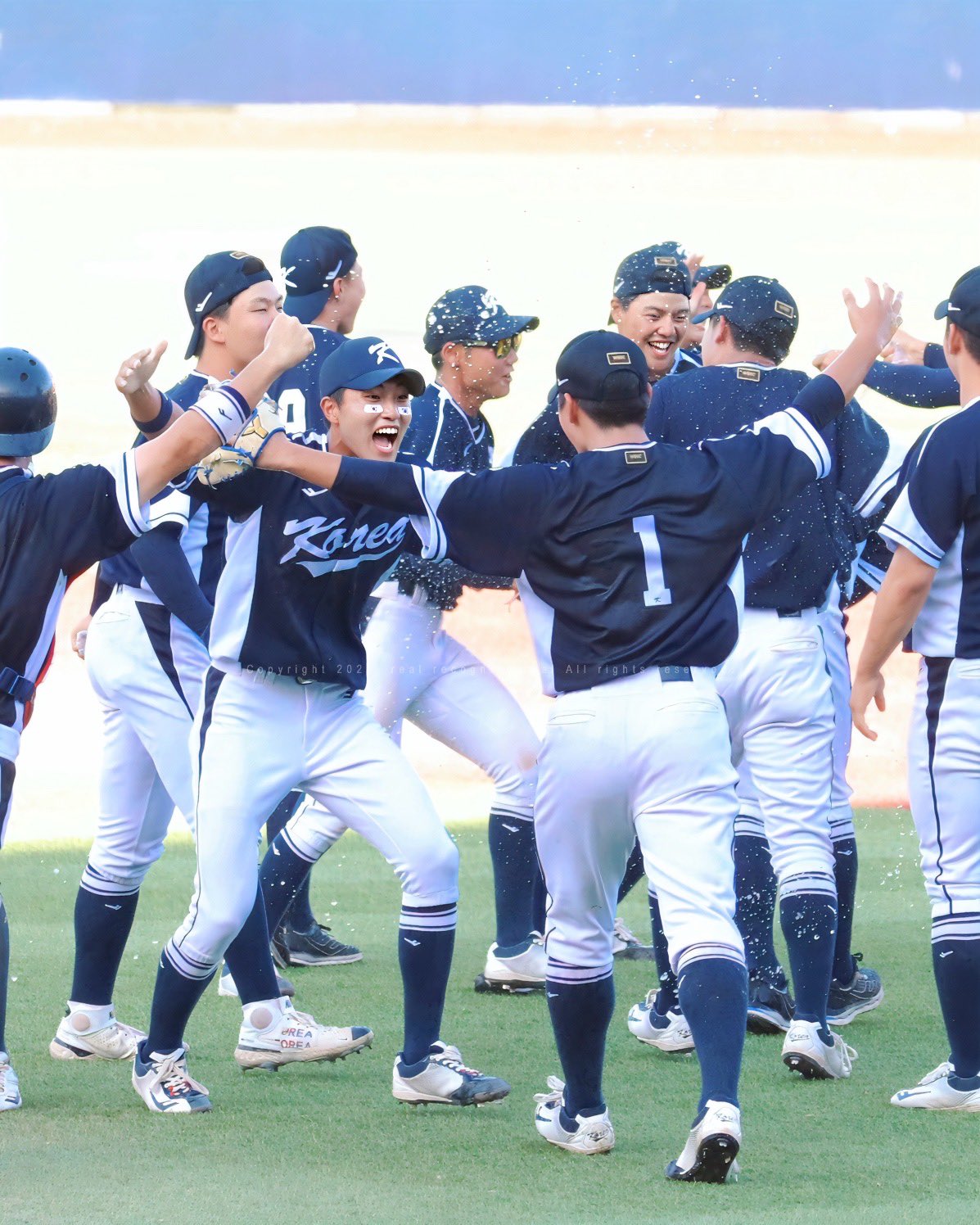 CYyFgF