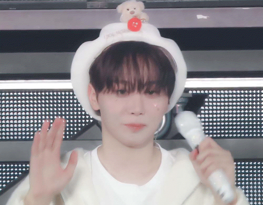 CZRggK.gif