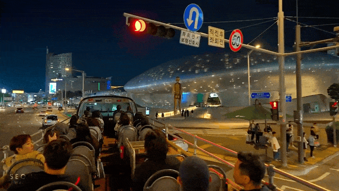 CbURbM.gif