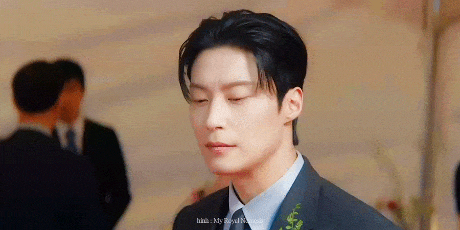 CjmcHU.gif