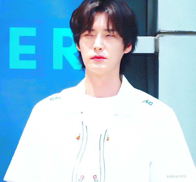 ClyNpq.gif
