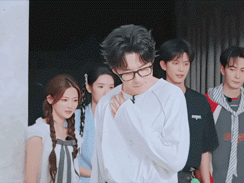 CmjwjS.gif