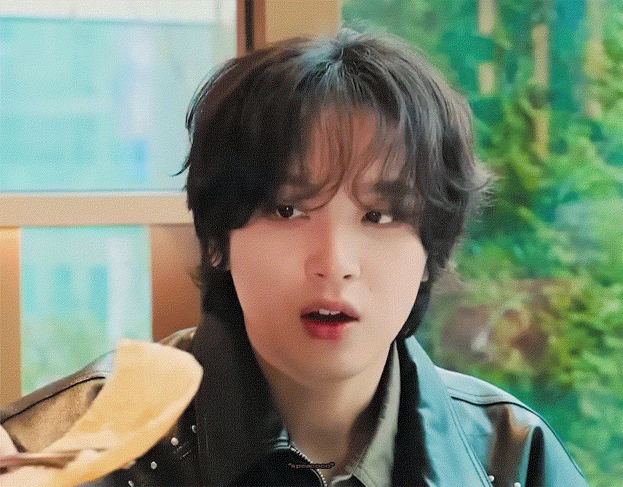 CqJgKx.gif