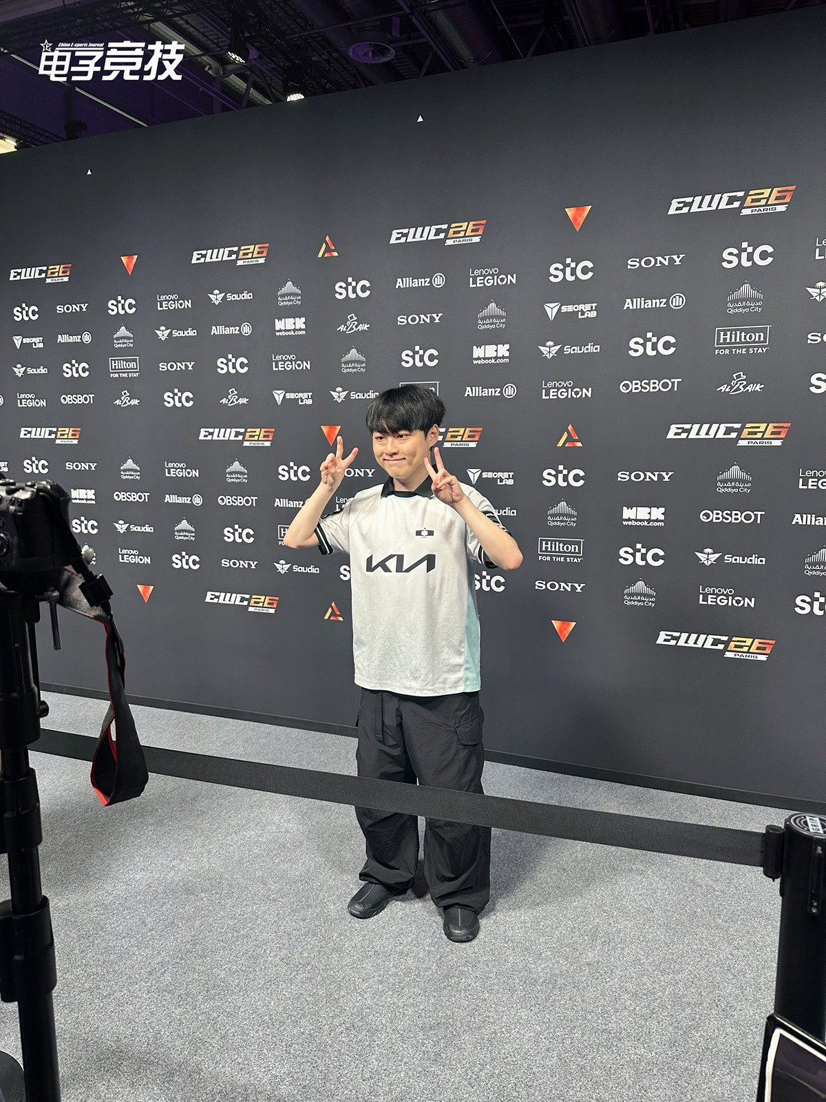 DAzLcR
