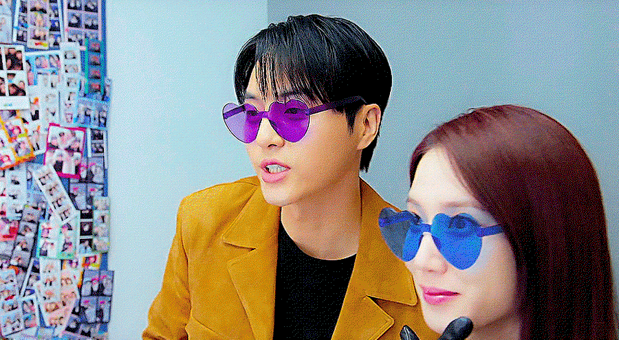 DMxsxU.gif