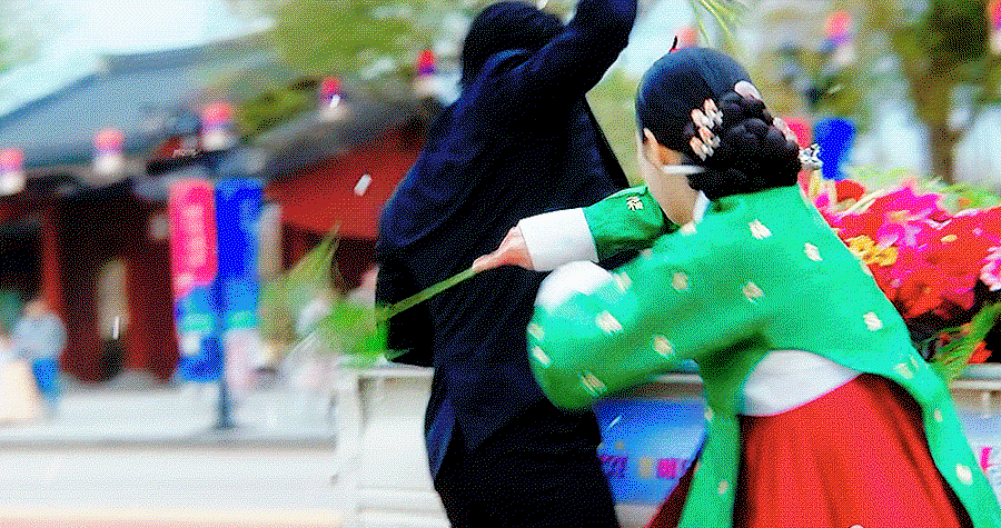 DhHCMV.gif