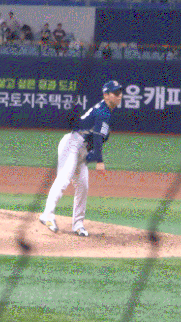 Dixmyw.gif