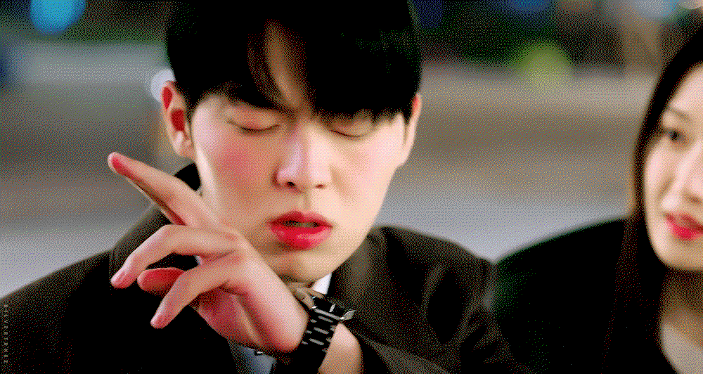 DltBgH.gif