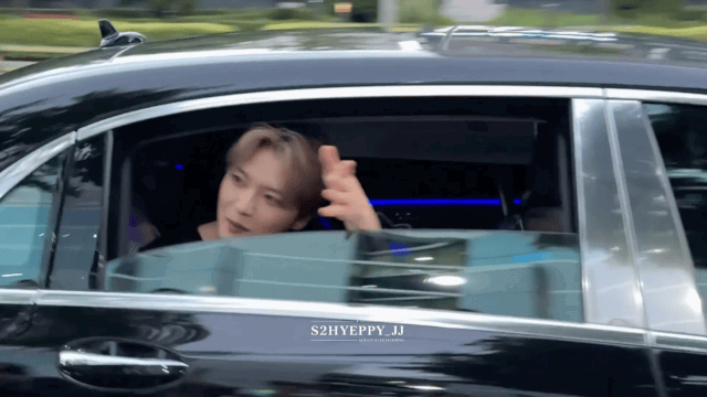 DwiuvB.gif