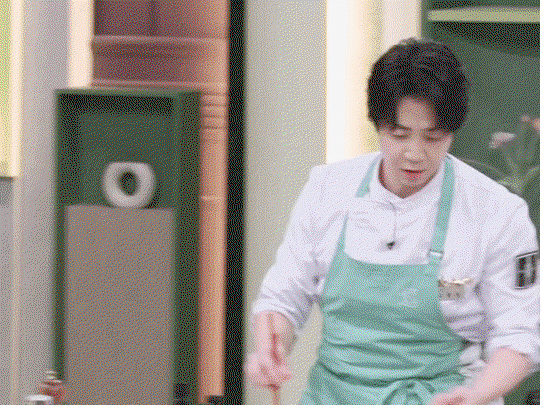 DyOvhL.gif
