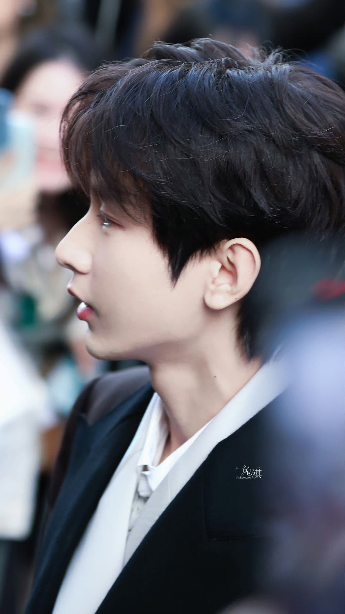 EBJFcU