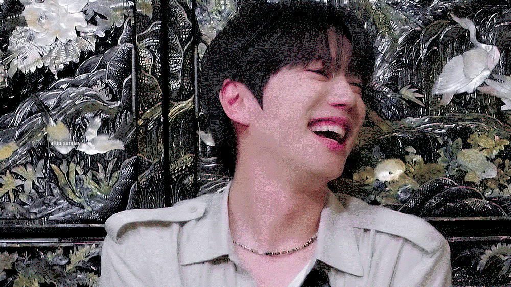 EGNlyp.gif
