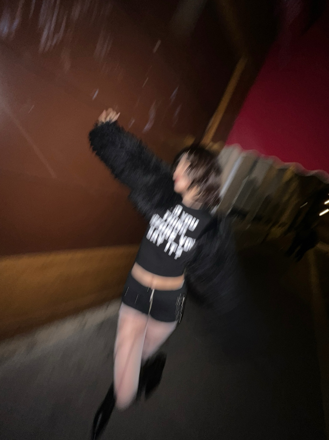 EHhMKq