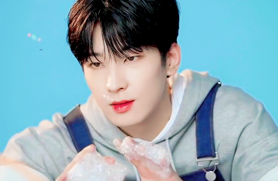 EJNVWx.gif